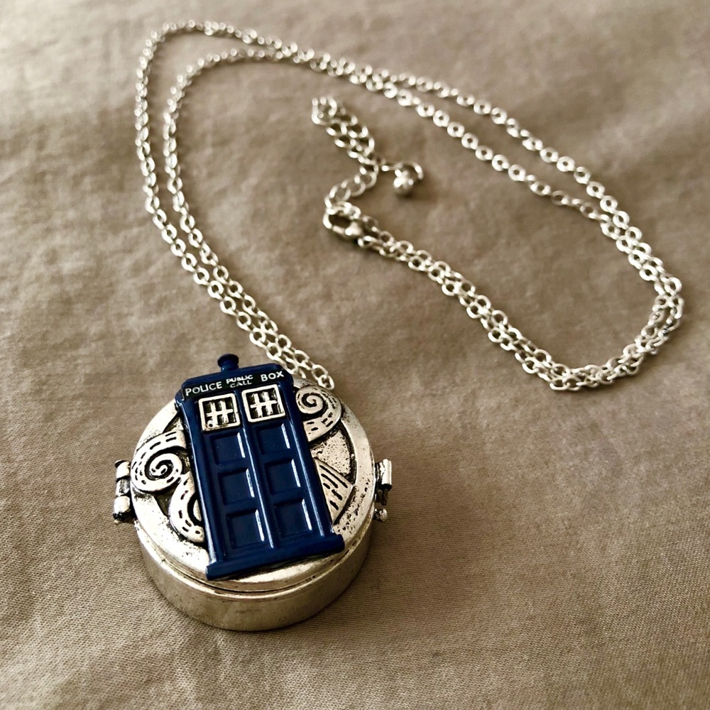 Doctor Who Tardis compass necklace